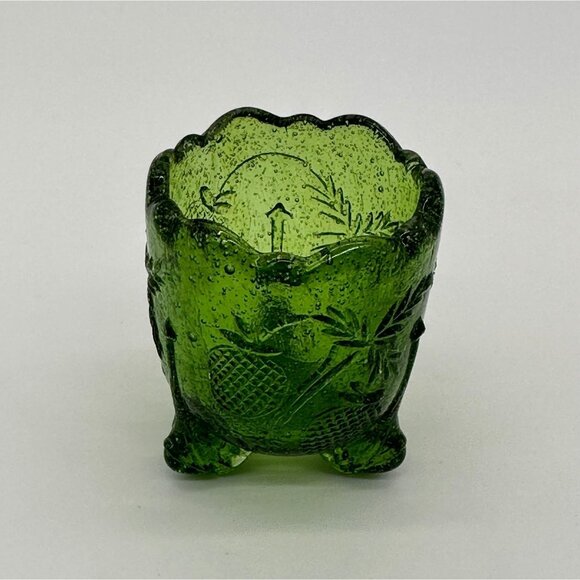Vintage Green Glass Toothpick Holder 3 Footed Scalloped Edge Strawberry Cottage - Picture 5 of 9